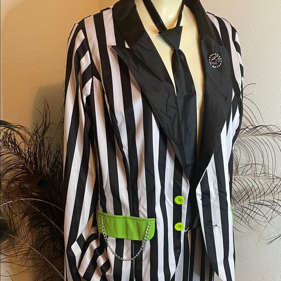 Spirit beetlejuice female costume xL White Striped Blazer & pant - Picture 3 of 3